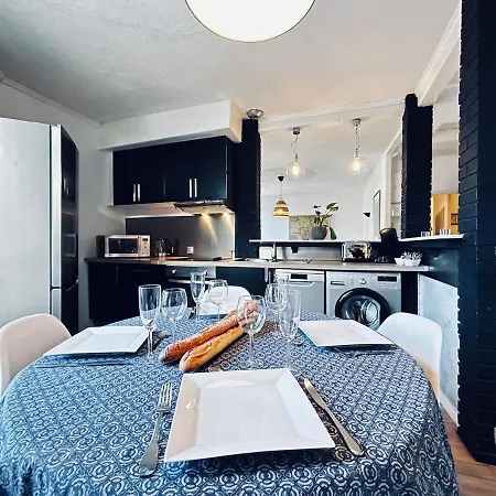 شقة Bulle En Champagne T3 Hyper Centre Avec Balcon *