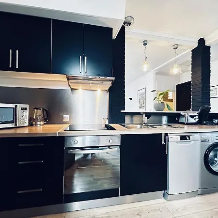 شقة Bulle En Champagne T3 Hyper Centre Avec Balcon *